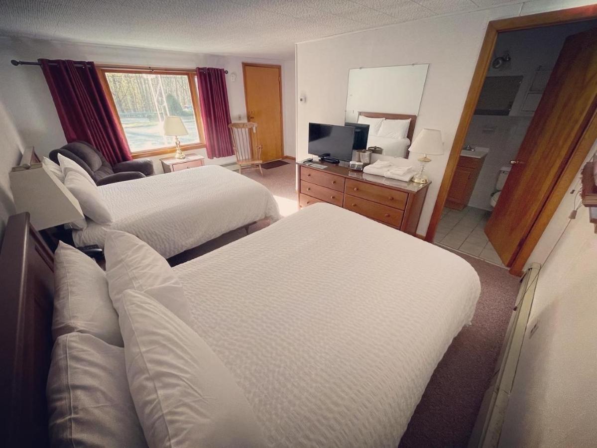 Berkshire Valley Inn North Hancock Экстерьер фото