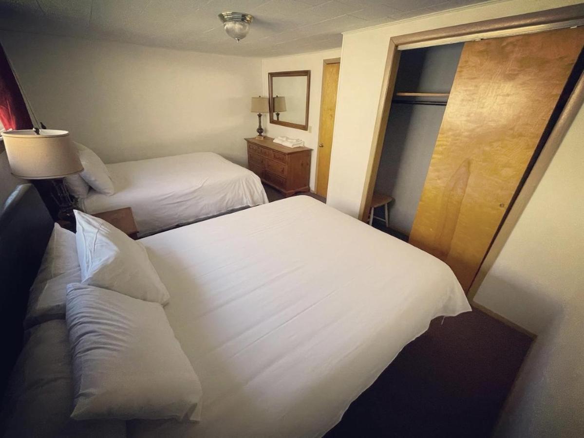 Berkshire Valley Inn North Hancock Экстерьер фото